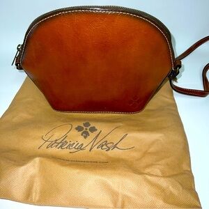 Patricia Nash/Vintage Inspired Leather Crossbody/Pre-owned/Great Condition